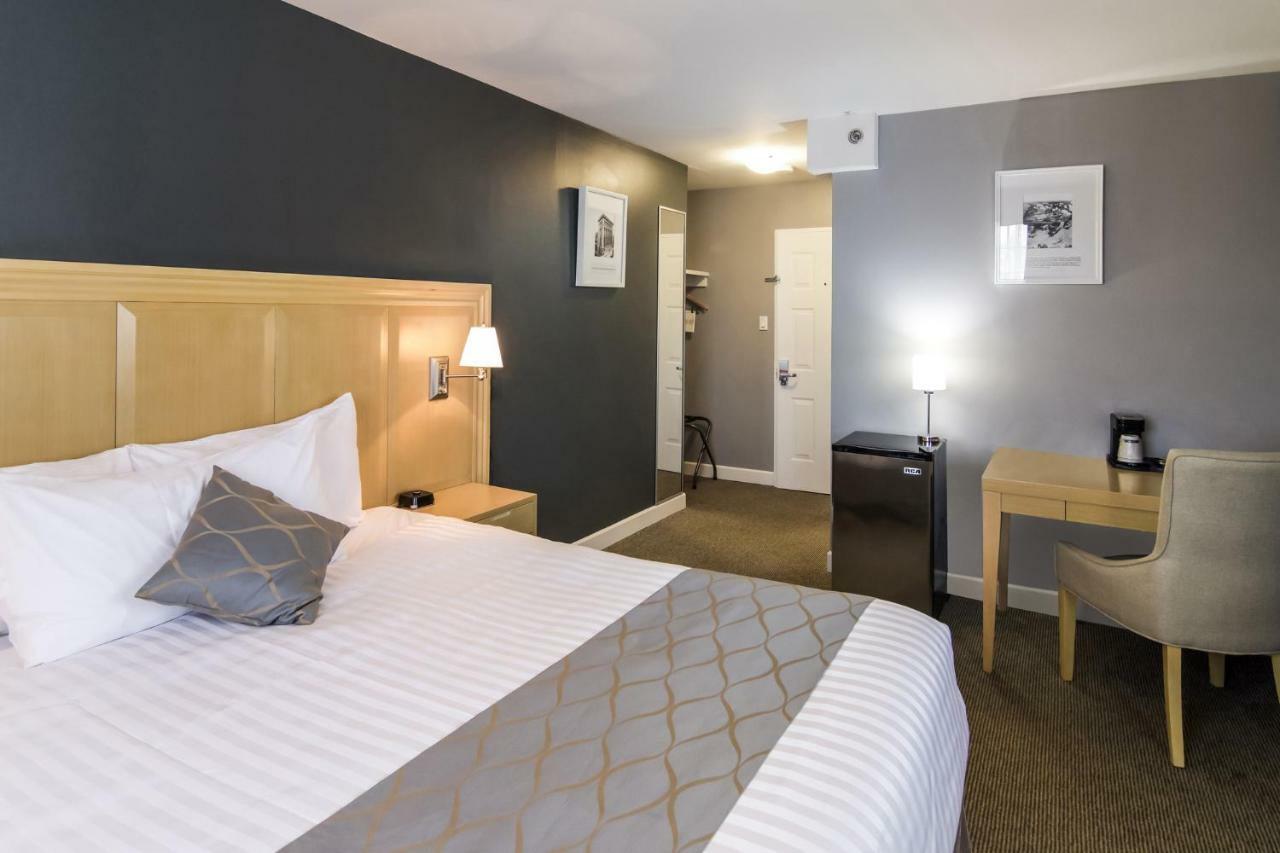Red Lion Inn & Suites 애버츠퍼드 외부 사진
