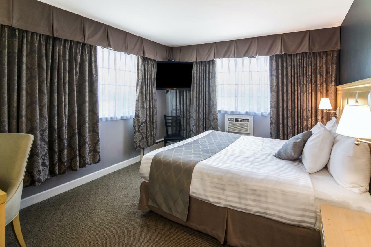 Red Lion Inn & Suites 애버츠퍼드 외부 사진