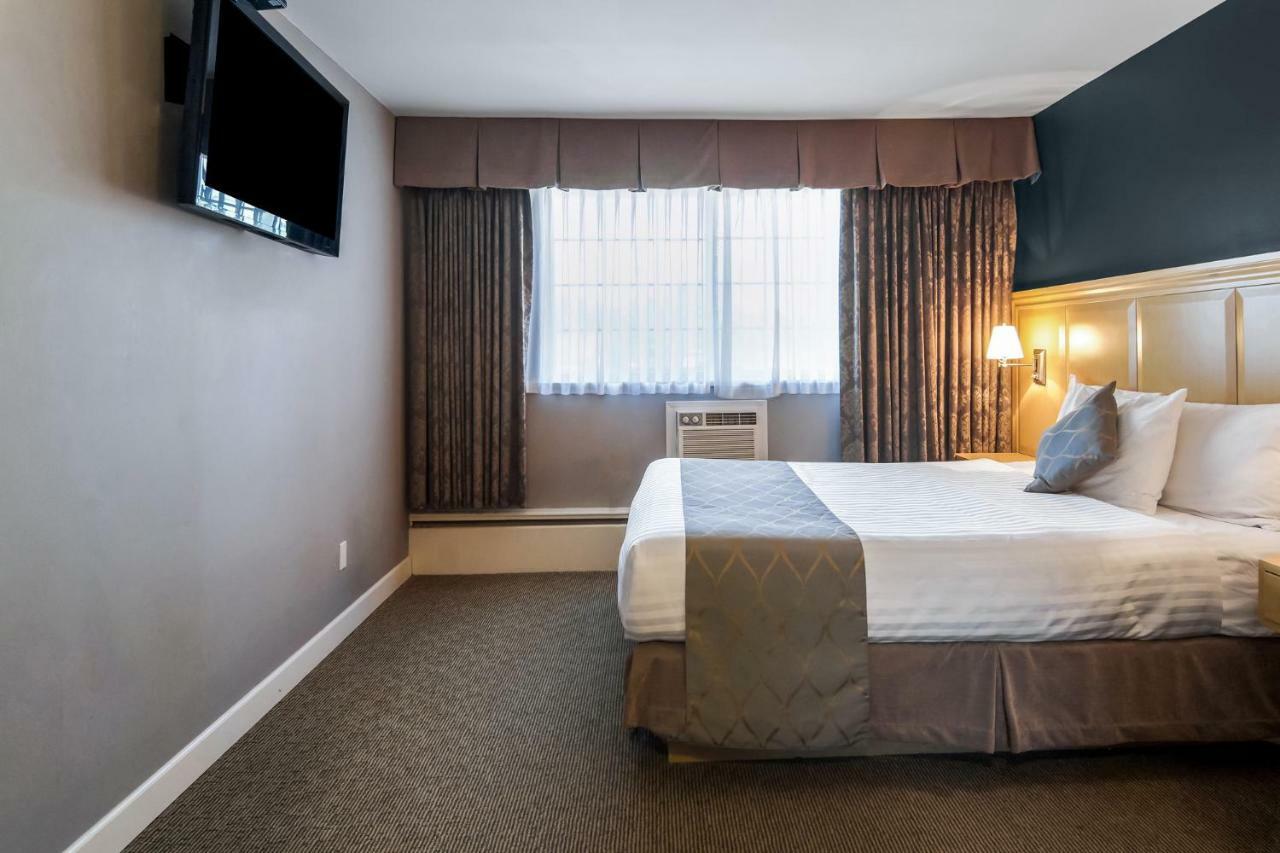 Red Lion Inn & Suites 애버츠퍼드 외부 사진